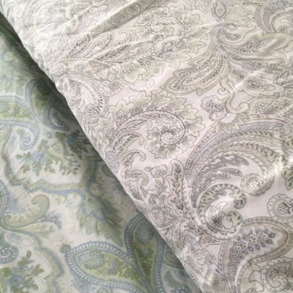 Green and White Full Comforter with 2 Pillow Cases - Picture 11 of 14